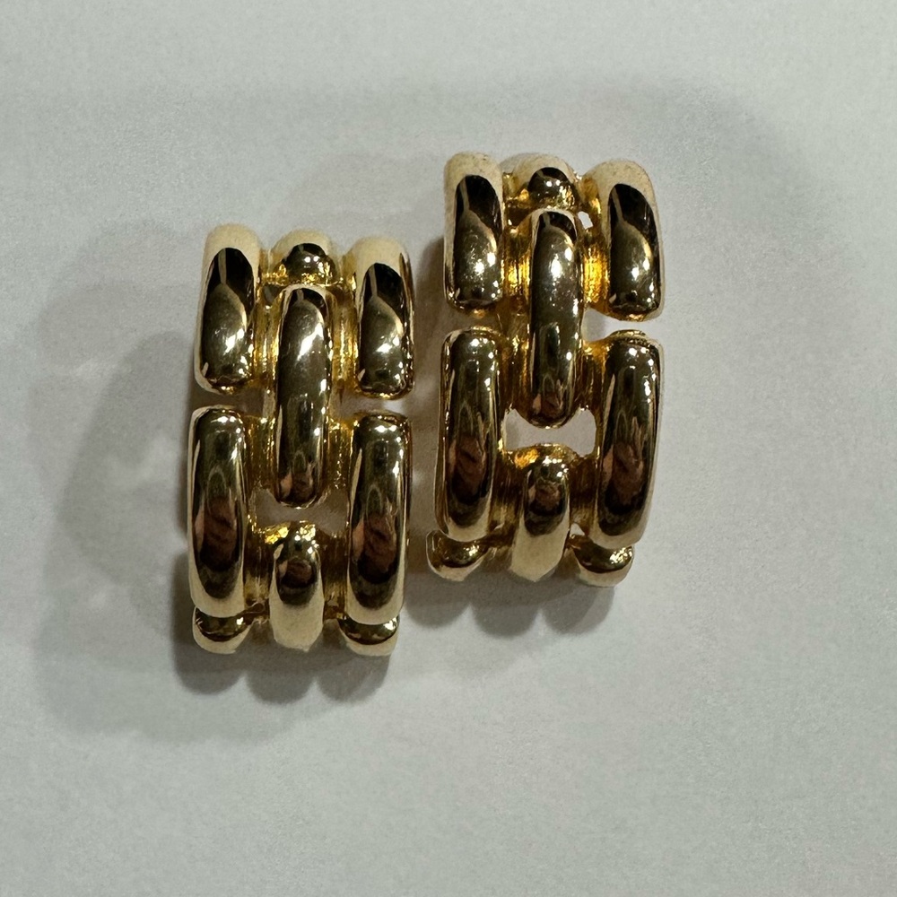Givenchy Paris Chunky Link Hoop Earrings Clip On Old Money Luxury coastal - Picture 3 of 4